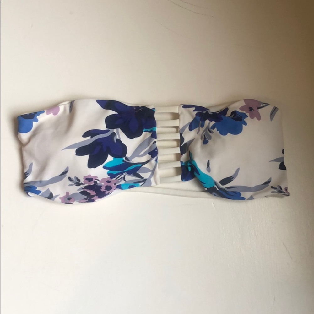 Khongboom Strapless Padded Bikini Top